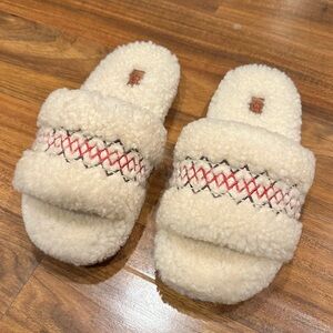 🆕 UGG Cozetta Braid Women’s Size 9 Sheepskin - new in box!